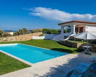 Villa Smeralda - Palau - Piscina