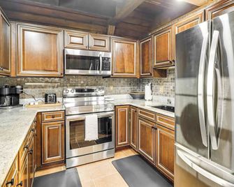 Hot Tub, Fire Pit And Patio A-Frame Staf - Stafford - Keuken