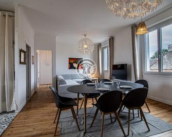 Location appartement des Pyrénées - Bordères-sur-l'Échez - Dining room