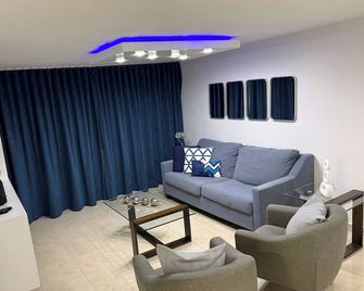 Isla Verde Beachfront Retreat with parking - Carolina