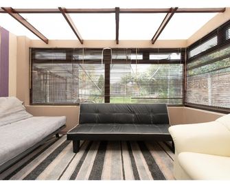 Spacious Bungalow in Romford with parking - Romford - Living room