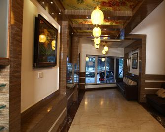 Hotel Carnation - Ooty - Lobby