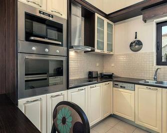 Villas Platanias 4 bedroom villa II with a heated pool - Platanias - Cocina