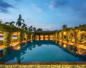 Mekong Lodge Resort - Cai Be - Zwembad