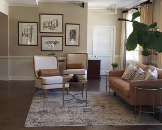The Inn at Longshore - Westport - Living room