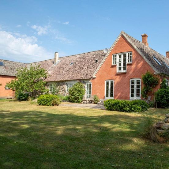 Mellem-rummet Guesthouse & Glamping – Samsø