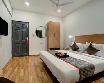 OYO Townhouse 75987 Sector 30 - Noida - Ložnice