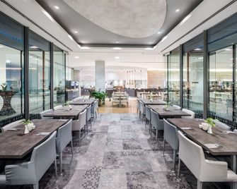 فندق وأجنحة آندل براغ - براغ - مطعم