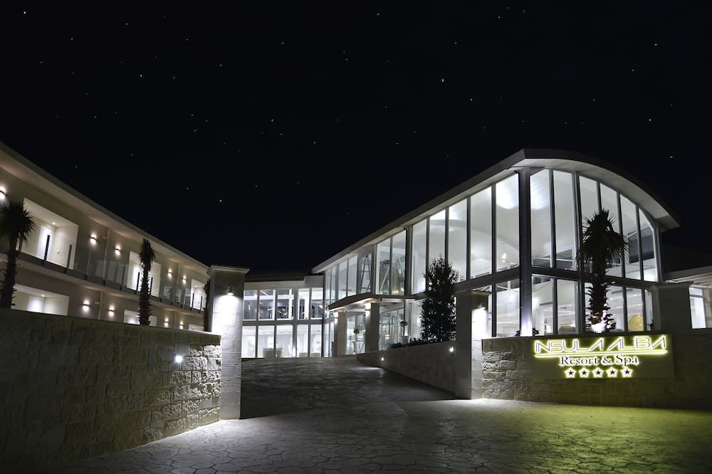 منتجع وسبا انسولا ألبا (للبالغين فقط)