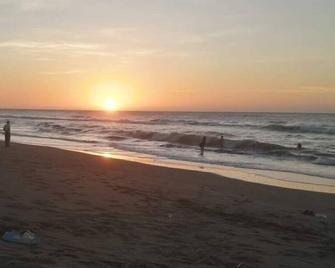 Live N Love - Pasuquin - Beach