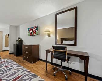 Red Roof Inn Charlotte - University - Charlotte - Habitación