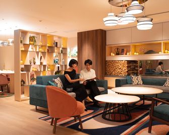 Holiday Inn & Suites Sapporo Odori Park by IHG - Sapporo - Lounge
