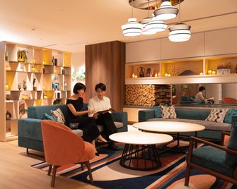 Holiday Inn & Suites Sapporo Odori Park by IHG - Sapporo - Lounge