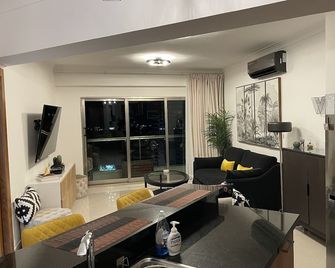 3D View: Ocean & City Views from Each Balcony+Pool - Santo Domingo - Sala de estar
