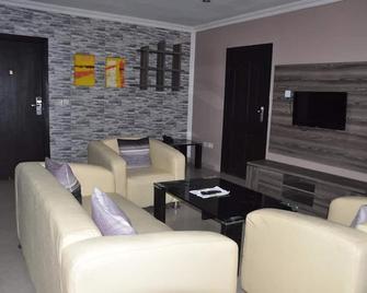 Beni Apartment And Suites - Lagos - Living room