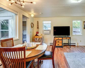 Downtown Cody Getaway - Near Buffalo Bill Center! - Cody - Dining room
