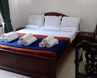 Elim Homestay Fort Kochi - Kochi - Bedroom