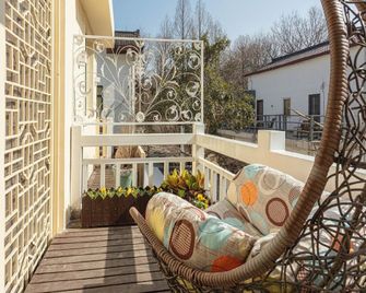 Hangzhou West Lake Yuanjinzhijian Inn - Hangzhou - Balcony