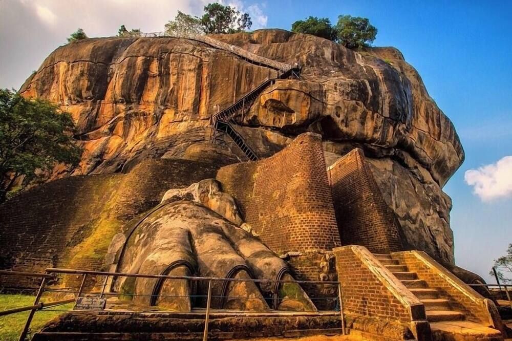 Kassapa Lion Rock - דאמבולה