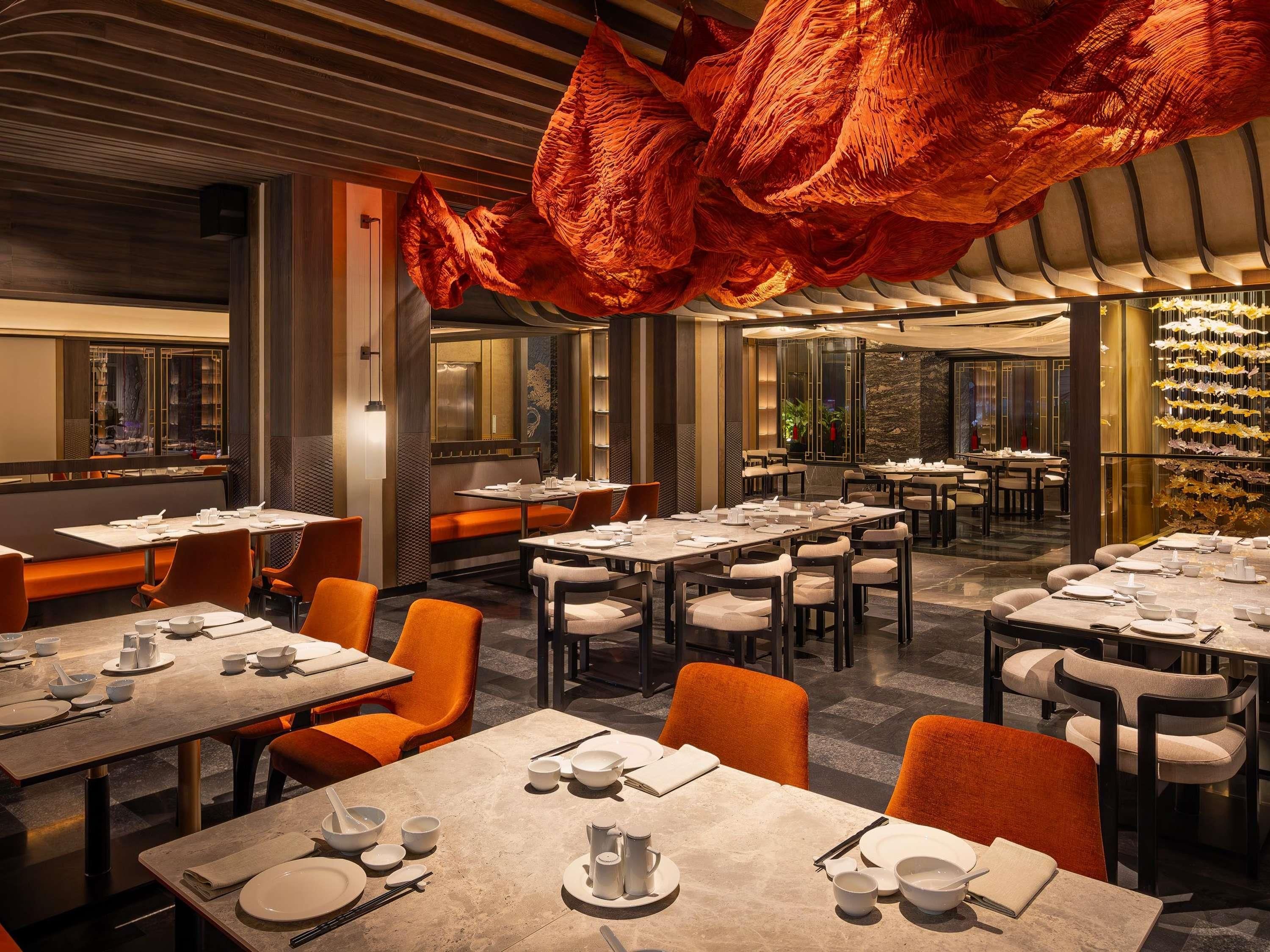 Mövenpick Hotel Jakarta City Centre - ג'קרטה - מסעדה