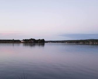 Cottage in Oskar Bay, along Houghton Portage Canal - Houghton