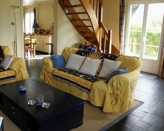Independent house facing south with enclosed garden in the town of Bangor - Bangor - Huiskamer