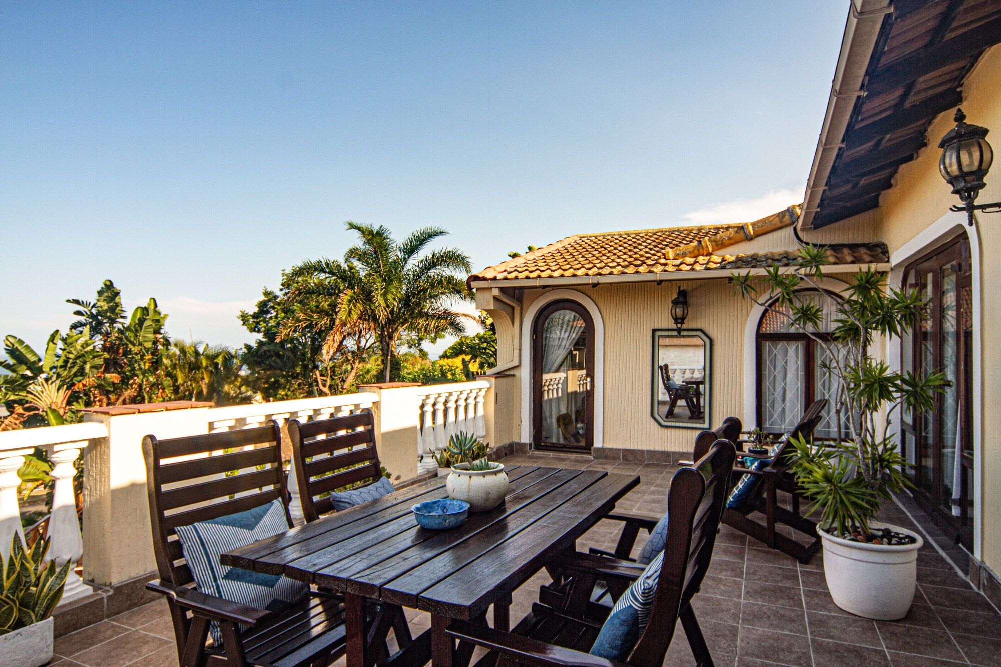 La Loggia Bed and Breakfast - אמהלאנגה - מרפסת