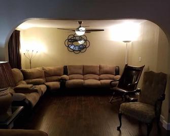 Your Holloman TDY housing solution - Alamogordo - Lounge