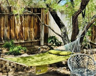 The Spanish Style Desert Oasis, A Star Gazers Dream - Ridgecrest - Uteplats