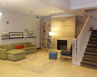 Country Inn & Suites by Radisson, Helen, GA - Helen - Lobby