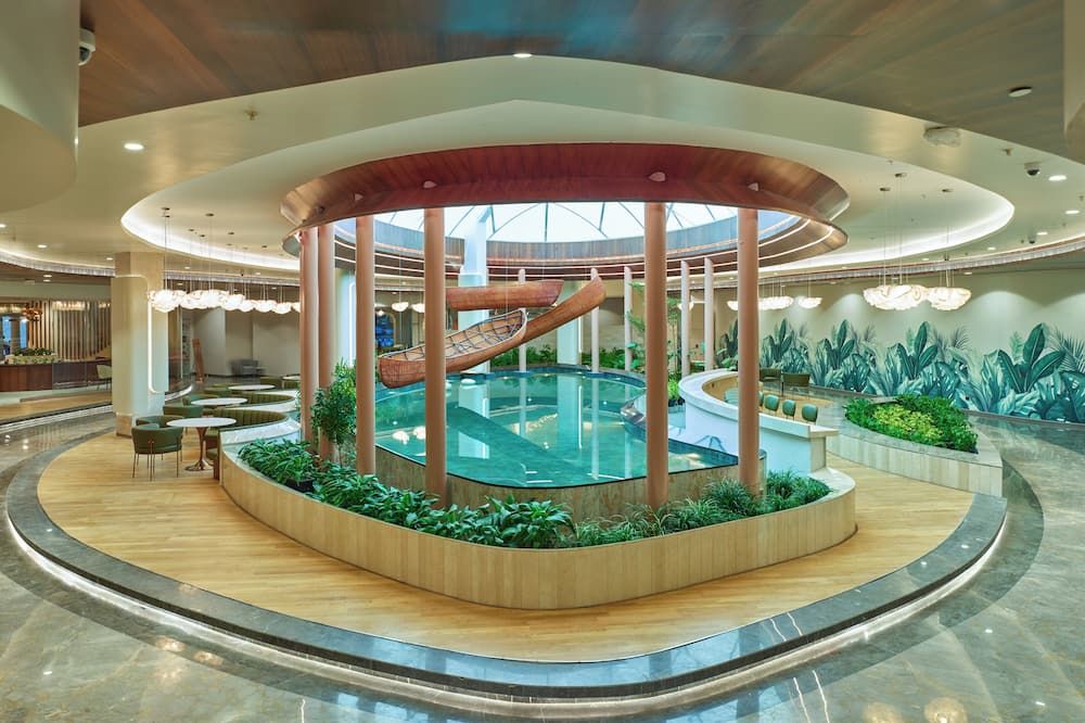 0484 Aero Lounge-Terminal 2 Cochin Airport Hotel - Nedumbassery - Lobby