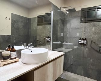 Tres Cruces Lodge - Villa Unión - Bathroom