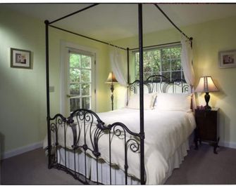 The Pink Mansion - Calistoga - Soveværelse
