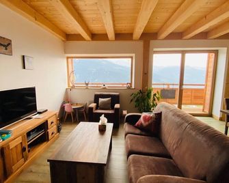 Chalet Paisible au Coeur de la Montagne - Séez - Salon