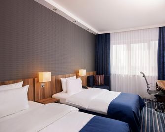 Holiday Inn Express Bremen Airport By IHG - ברמן - חדר שינה