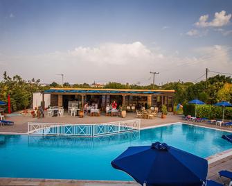 Hotel Alkmini - Theologos - Piscină