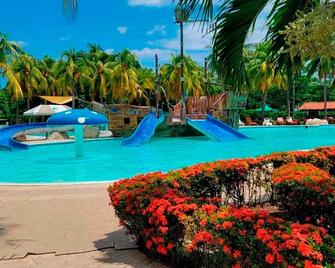 Quinta Luna Mar - Acajutla - Piscina