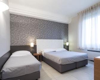 Hotel Astra Ferrara - Ferrara - Schlafzimmer