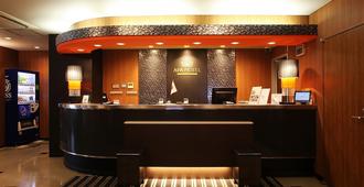 Apa Hotel Takamatsu Kawaramachi - Takamatsu - Front desk