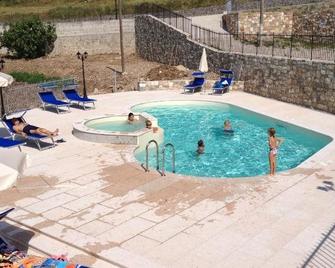 Agriturismo San Maggiore - Malcesine - Piscina