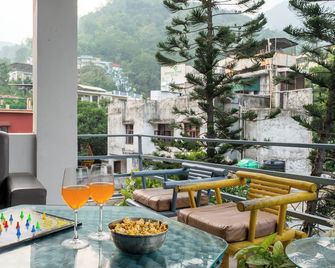 Zoukstayz - Rishikesh - Balkon