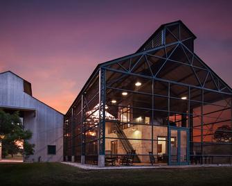 Stunning architecture in dramatic Hill Country setting - Kyle - Gebouw