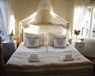 Hotel Pensionat Granparken - Norrtalje - Camera da letto