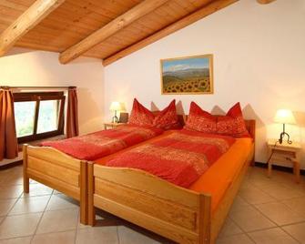 Agriturismo Sondrea - Sinio - Schlafzimmer