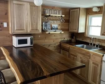 Waterfront Cottage Lake Salem. - Derby - Cocina