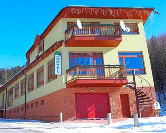 Hotel Somka - Drienica - Edificio
