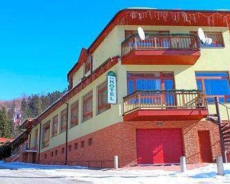 Hotel Somka - Drienica - Edificio