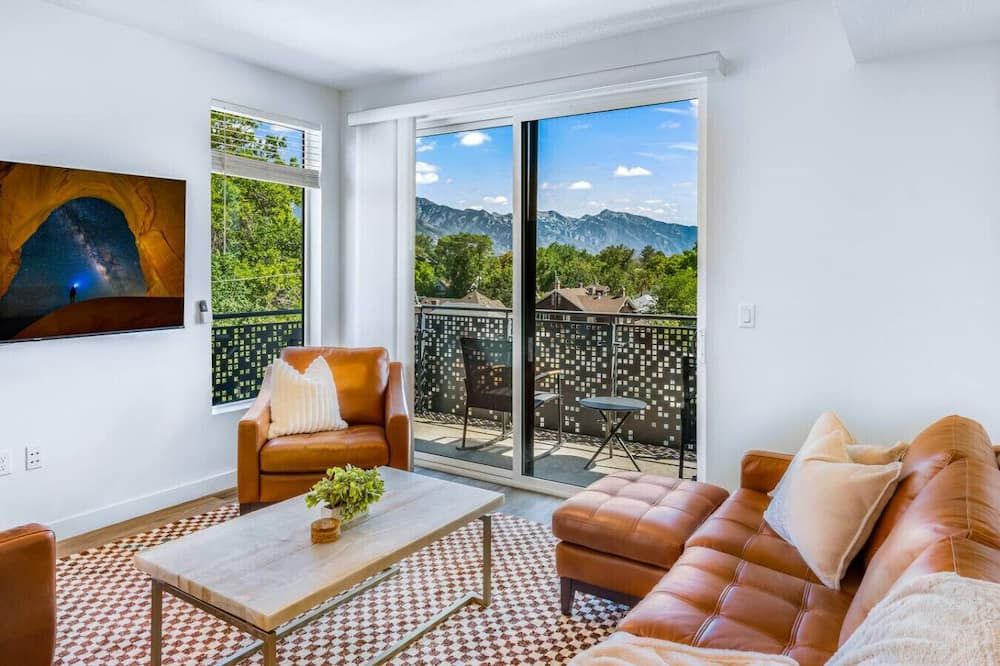 Sugarhouse! Mountain View 3br, 2ba Gym, Parking - סולט לייק סיטי - סלון
