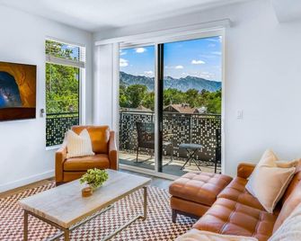 Sugarhouse! Mountain View 3br, 2ba Gym, Parking - סולט לייק סיטי - סלון