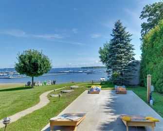 Lakefront Property with Beautiful Sunrises - Plattsburgh